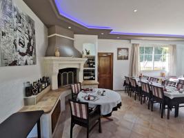 salle-restaurant-la-bastide-enchantee-4